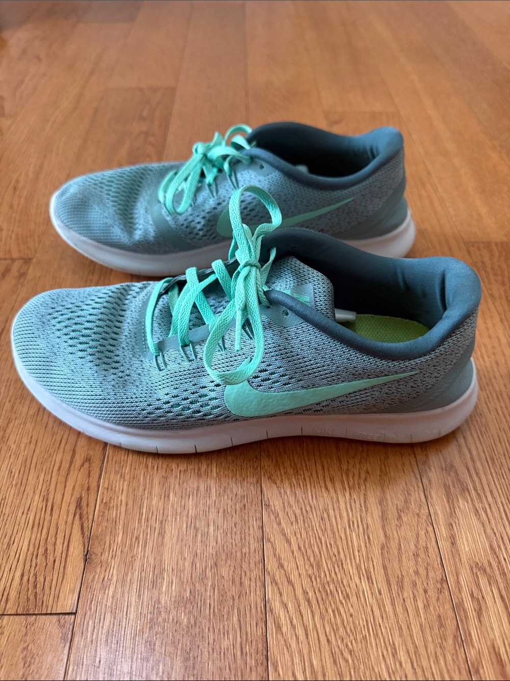 Nike Women’s Mint Teal Athletic Running Shoes